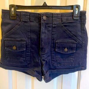 Abercrombie size 6/28 women’s navy shorts